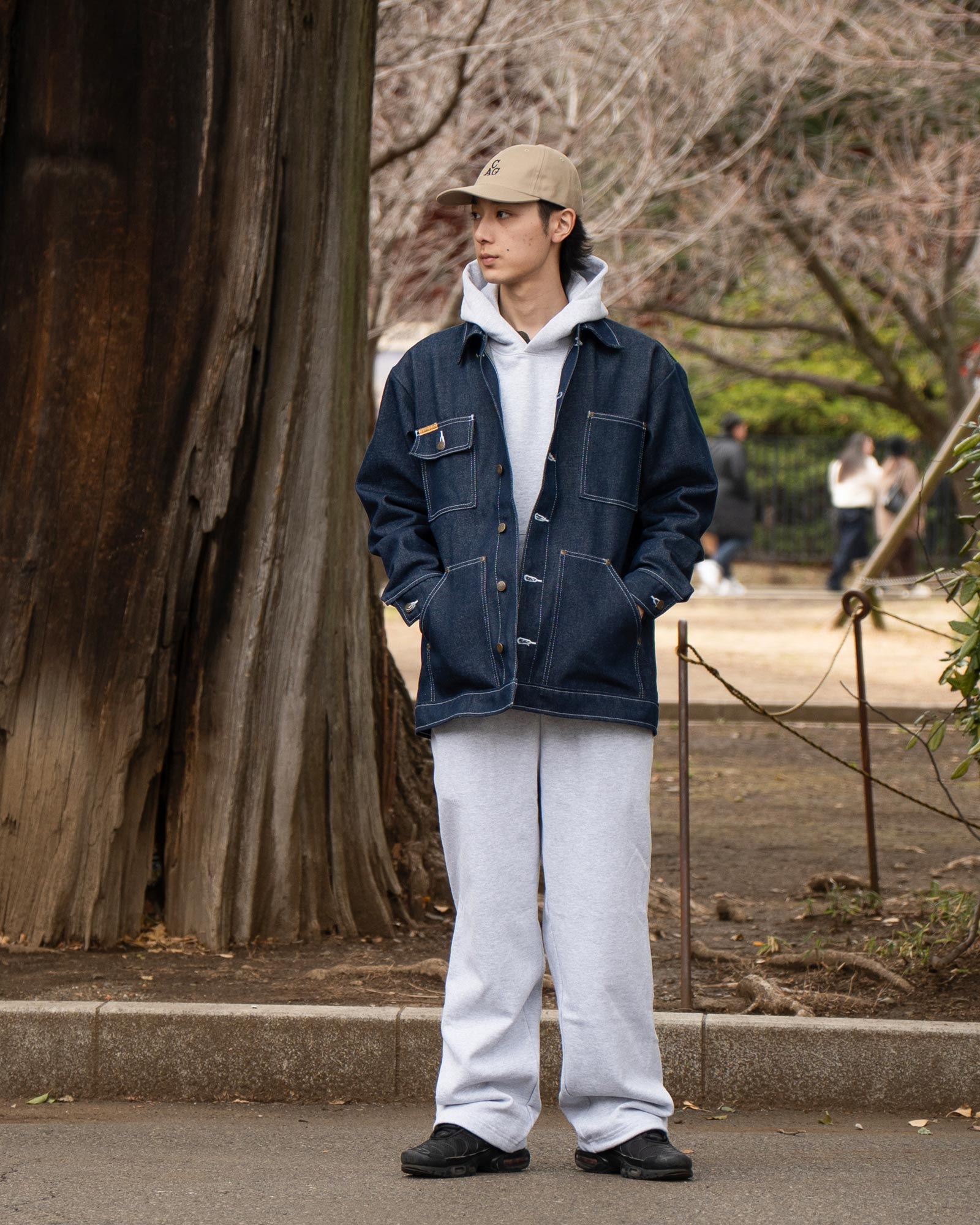 PRISON BLUES デニムヤードコートを着用した春のアメカジスタイル