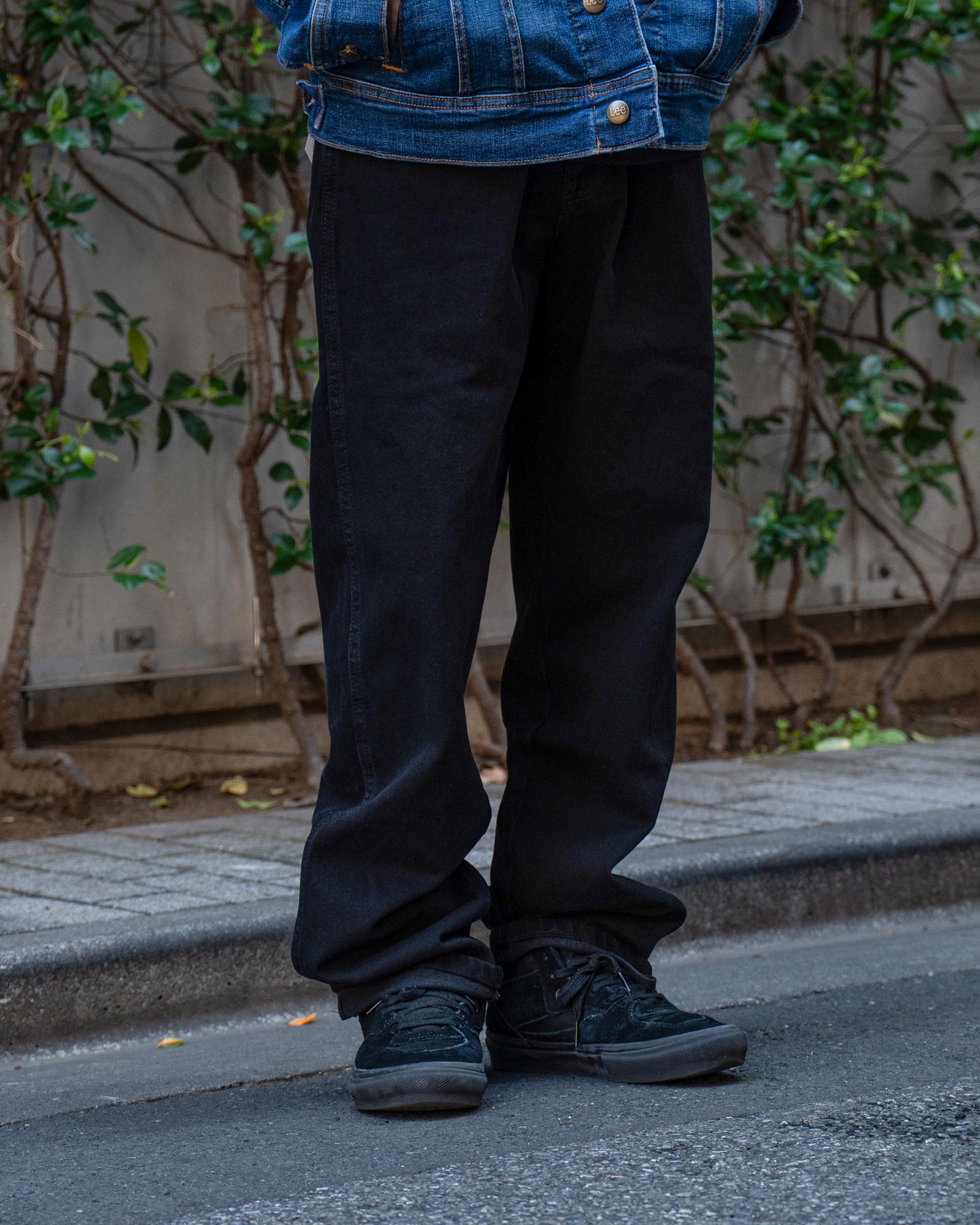 リー ライダージャケットを使った春の足元バランス