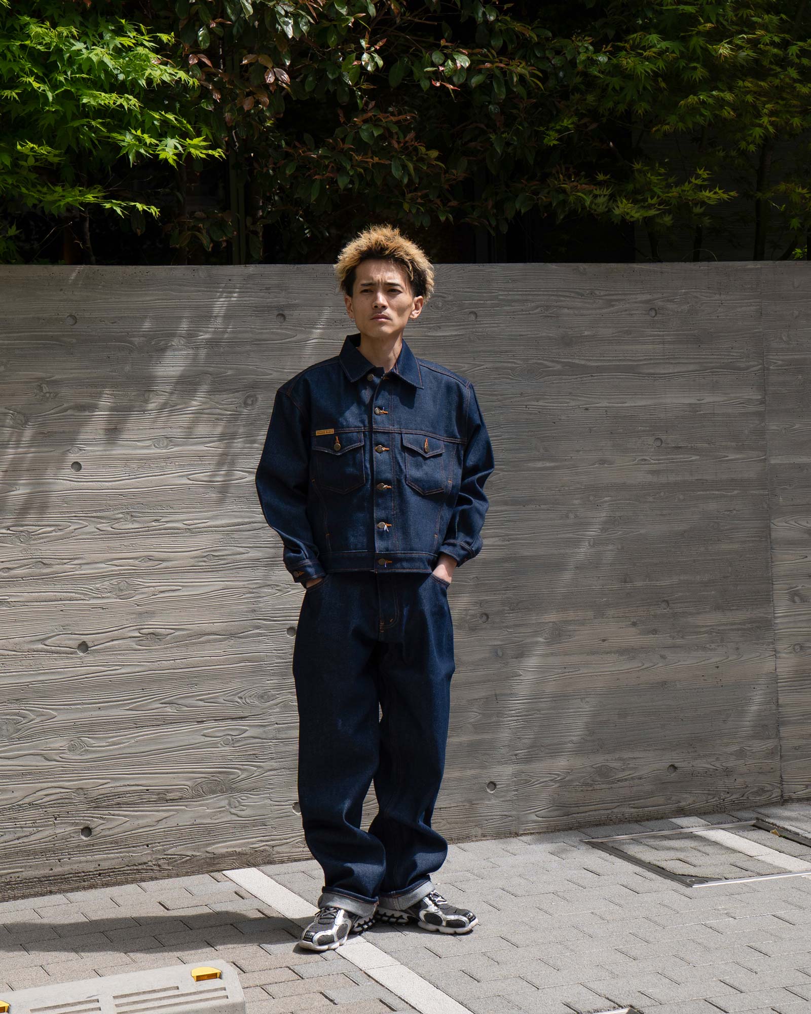 プリズンブルース デニムウエスタンジャケットを主役にした春のスタッフコーデ