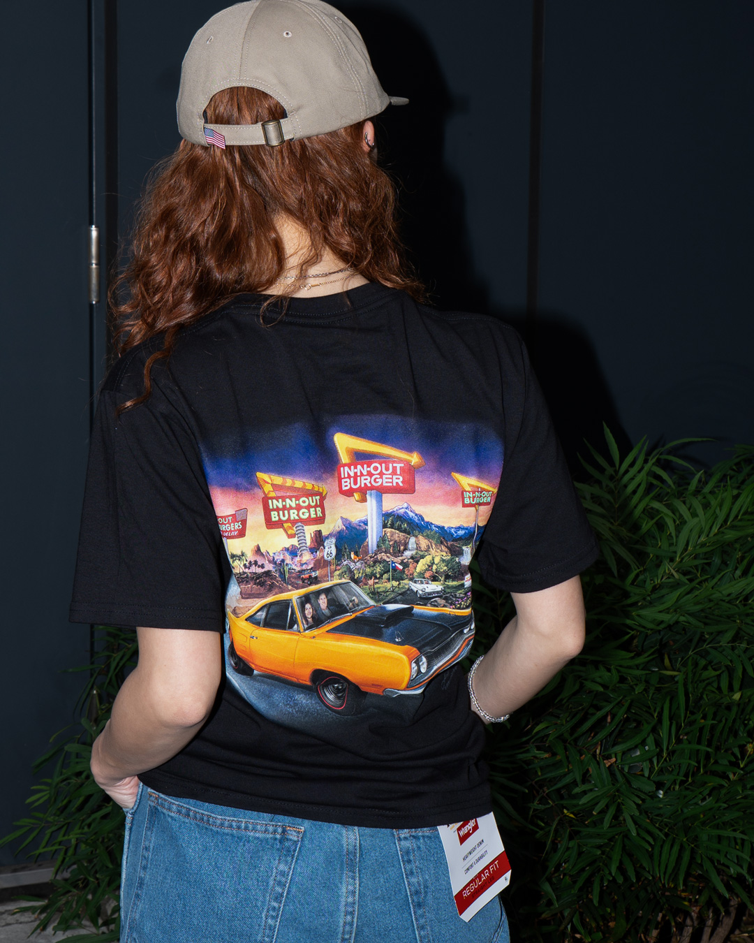 インアンドアウトバーガー 2026テンステイツTシャツのフロントスタイル