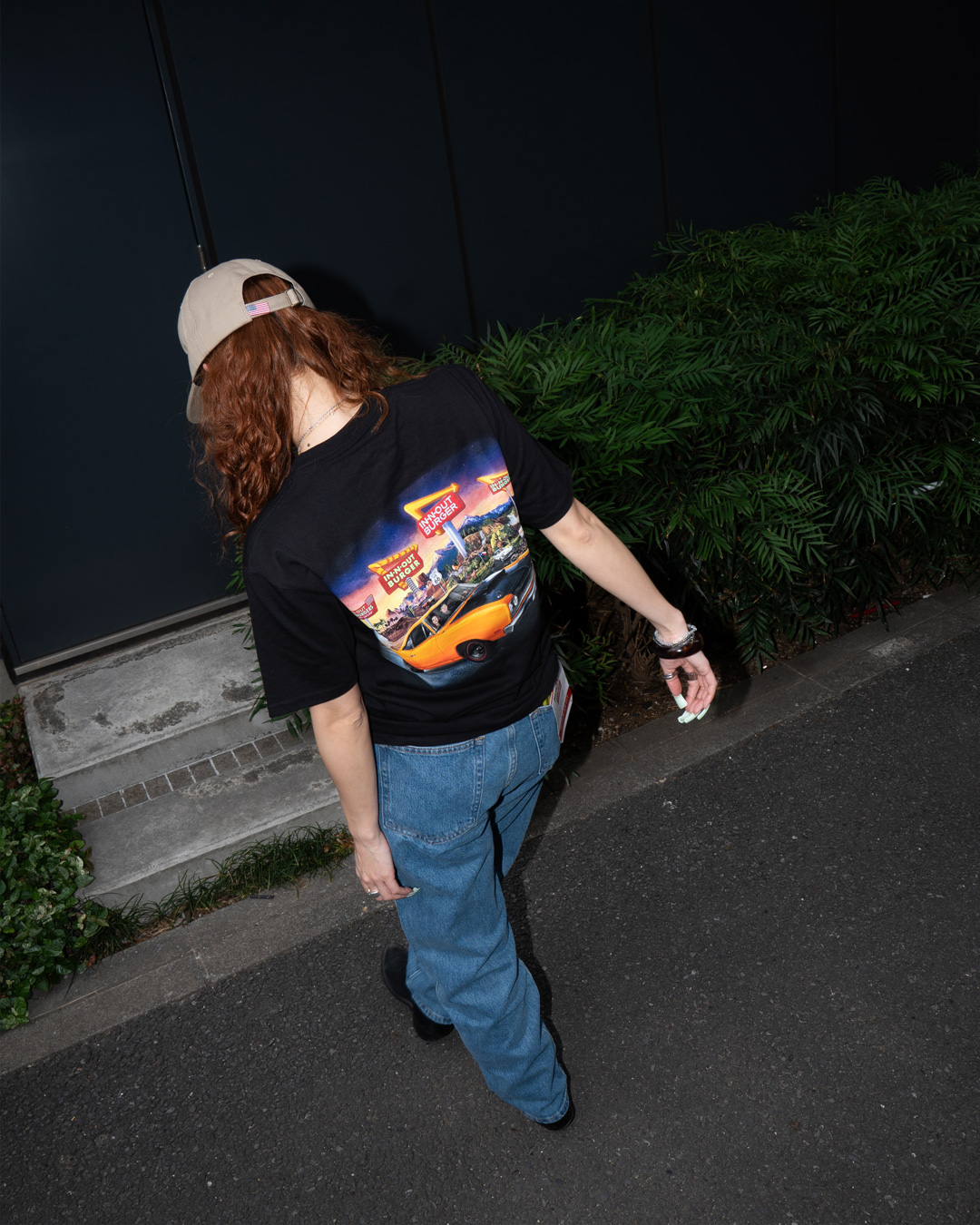 インアンドアウトバーガー Tシャツのバックスタイル