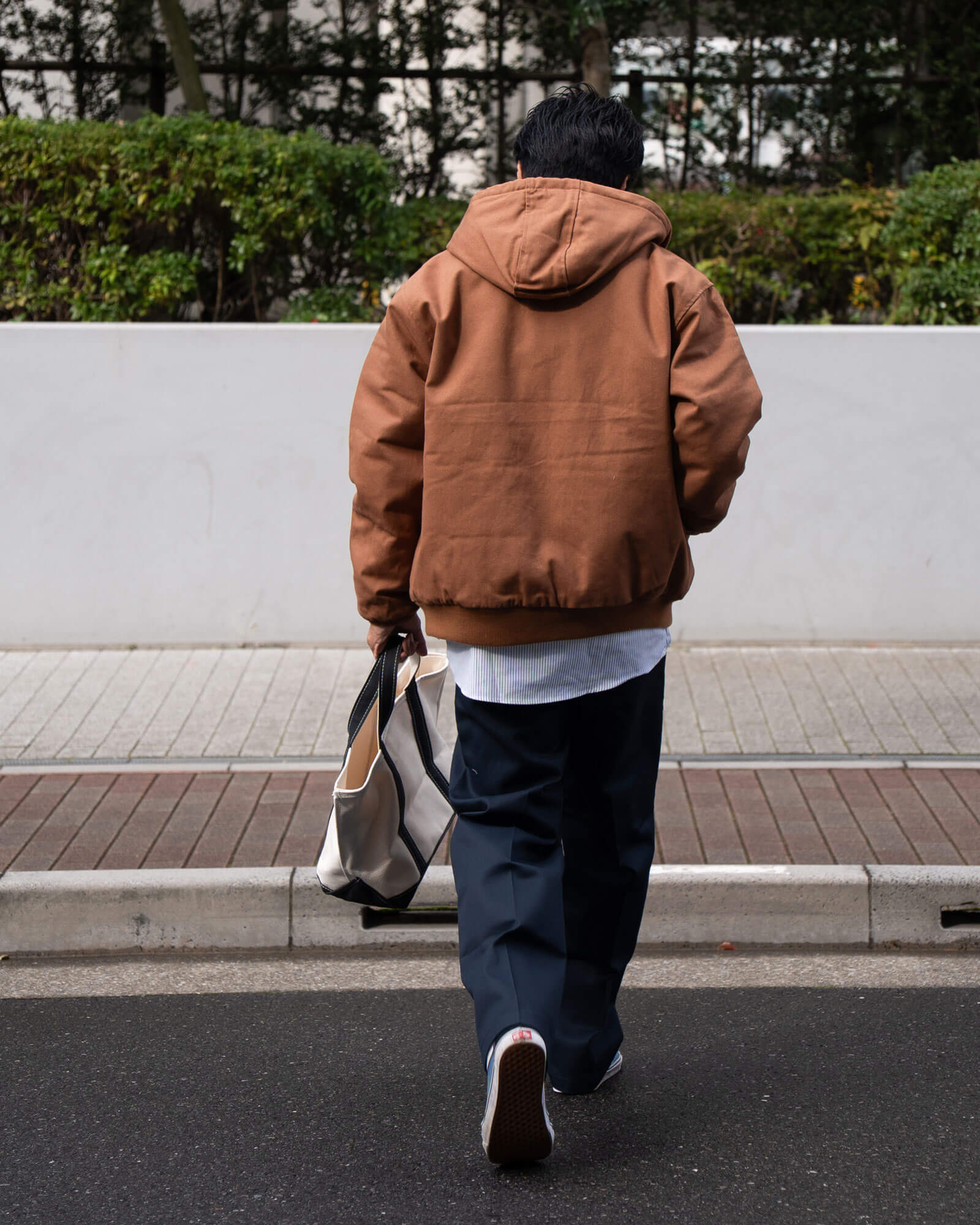 CORNER STONEのダックジャケットのバックスタイル