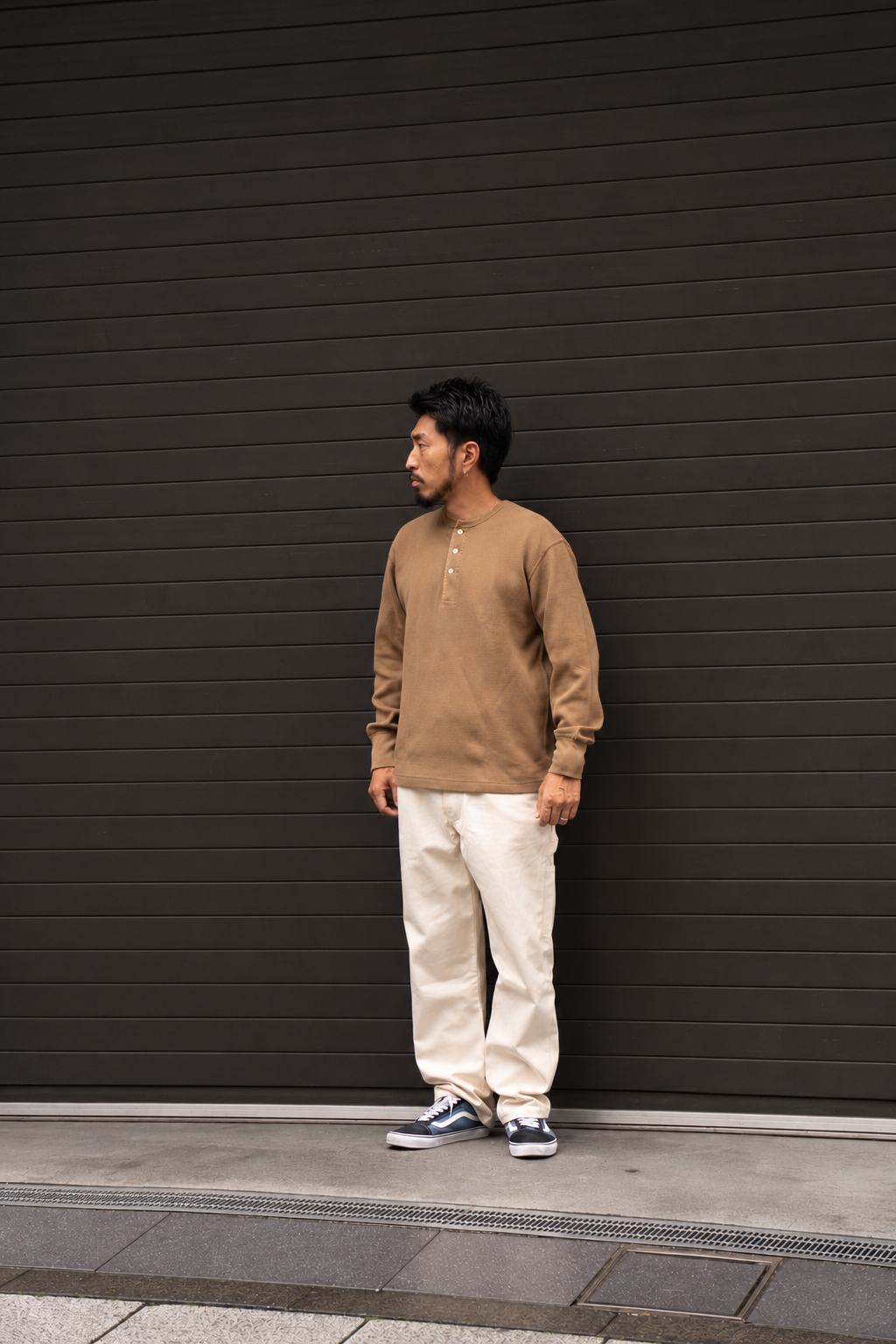 THERMAL KING BROWN 436 着用イメージ