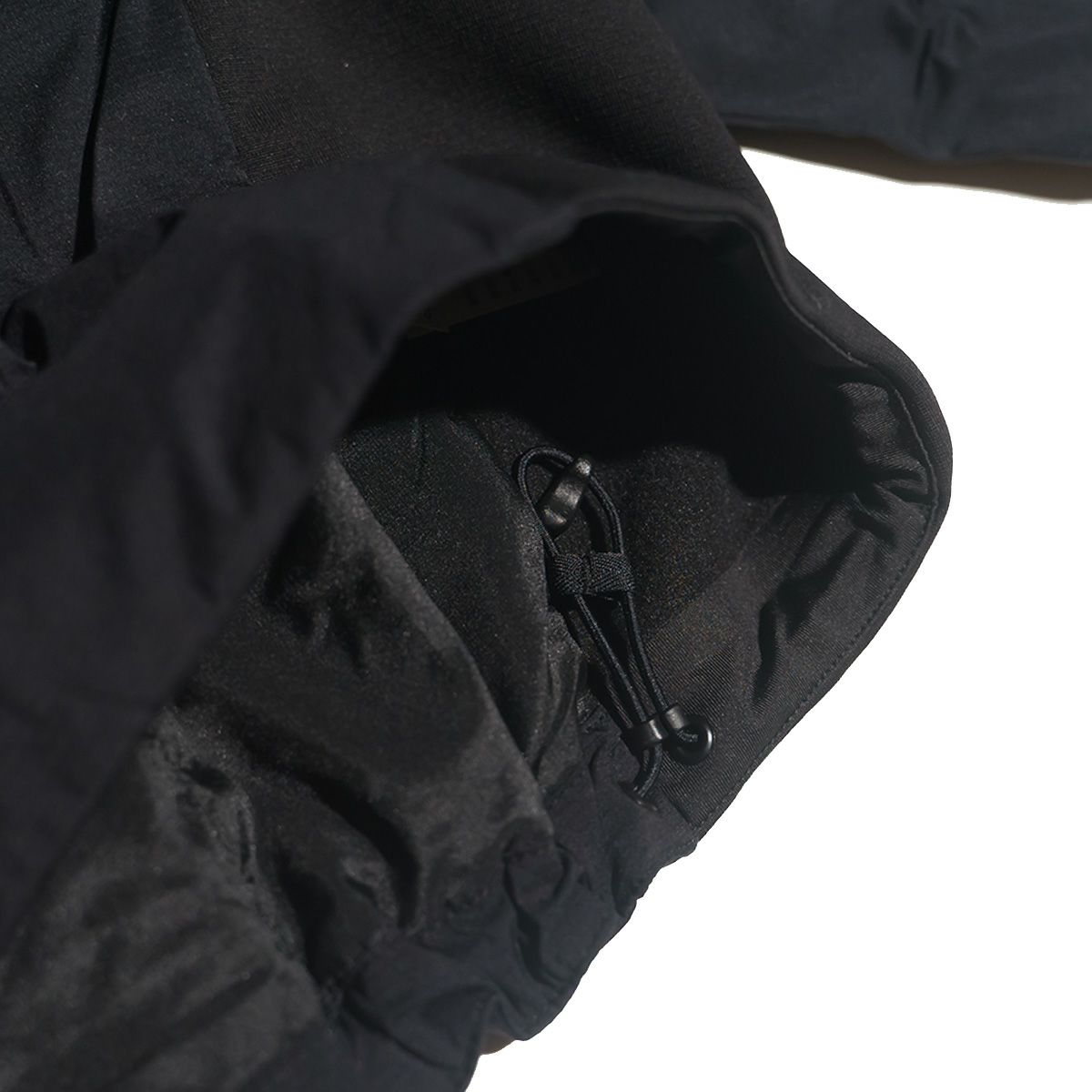 アークテリクスARC’TERYXアトムフーディー