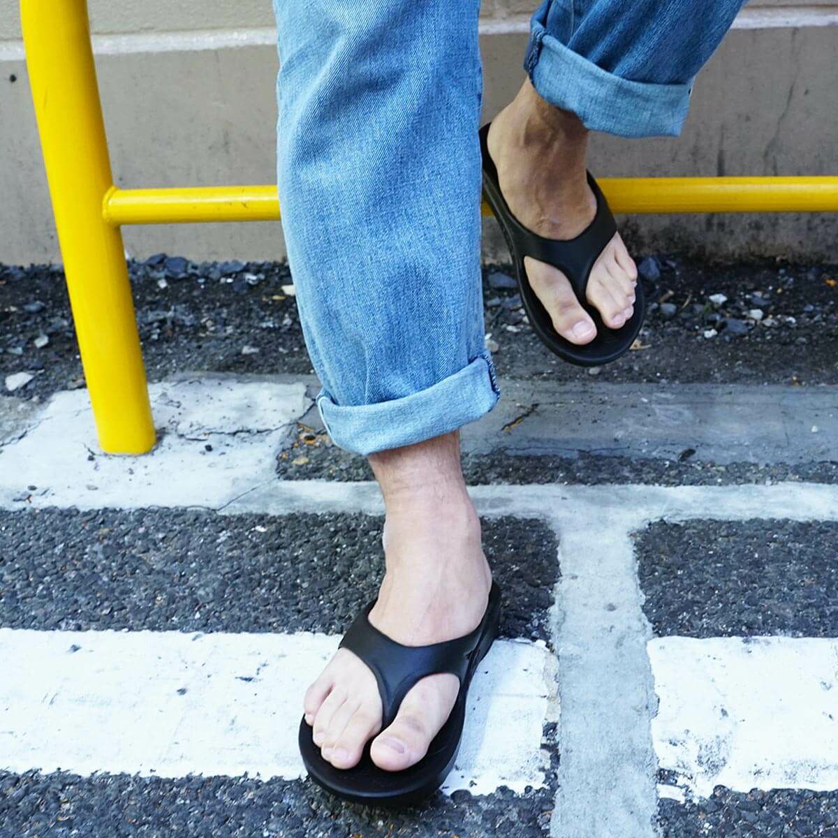 ウーフォスOOFOSウーオリジナルOOriginal（1000メンズレディースユニセックスサンダルリカバリーサンダルトングサンダルビーチサンダル）