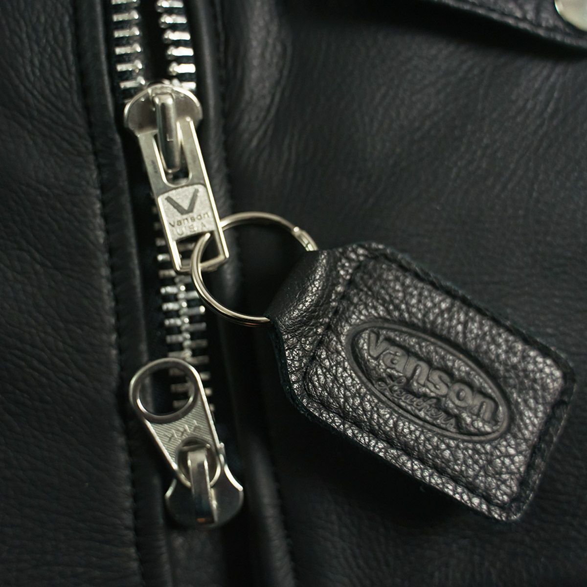 バンソンVANSONC2Rダブルライダースソフトカウレザースキニアーフィットシルバージップ｜メンズライダースレザージャケットアメリカ製革ジャンスリムタイトサテン裏地本革牛革MADEINUSAサイズ34-44アウターブランド