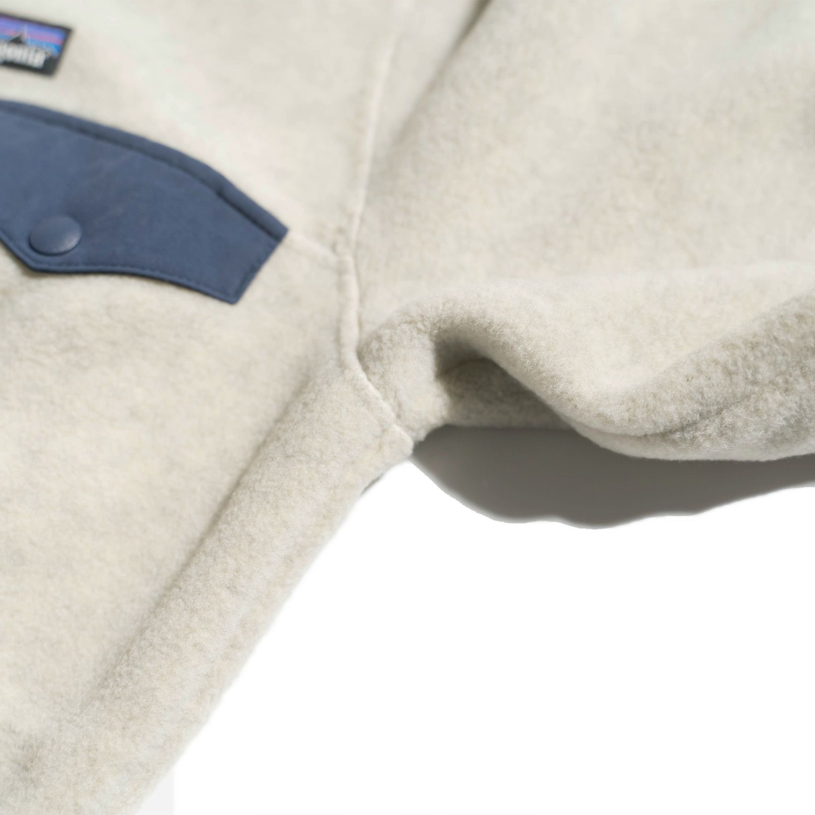 パタゴニアpatagoniaライトウエイトシンチラスナップTプルオーバー