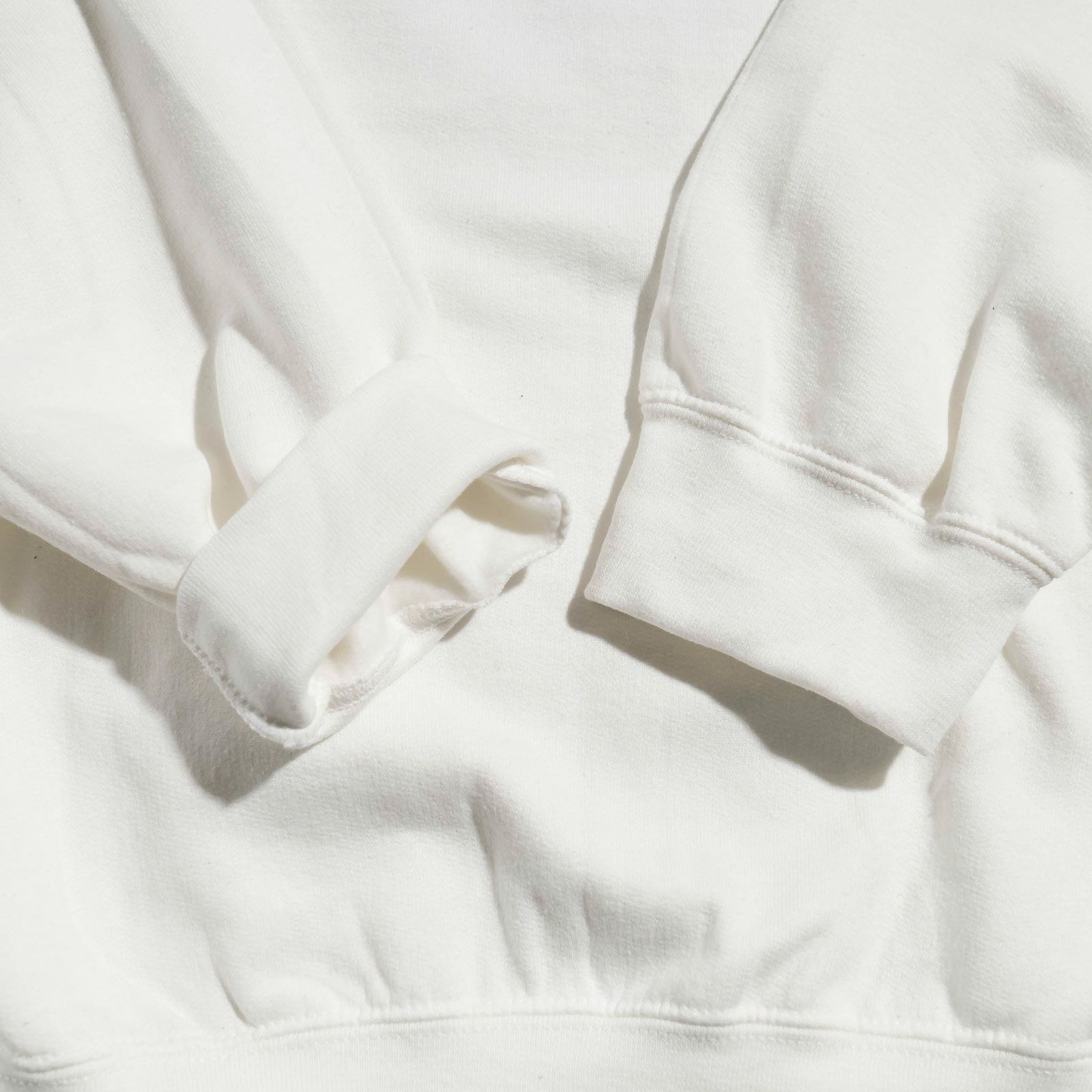 ウエノユウギクラブ上野遊戯倶楽部クルーネックスウェットSUMOU