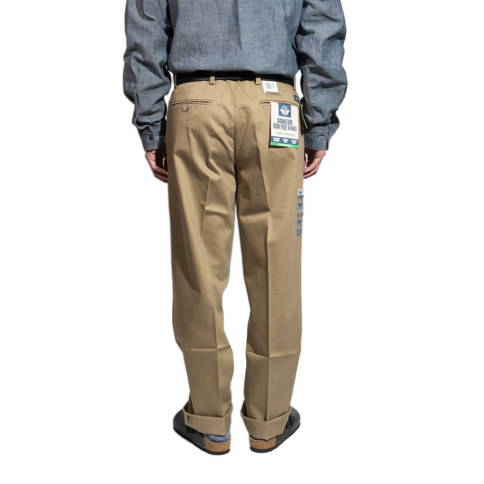 ドッカーズDOCKERSシグネチャーアイロンフリーカーキプリーツクラッシックフィットステインディフェンダー