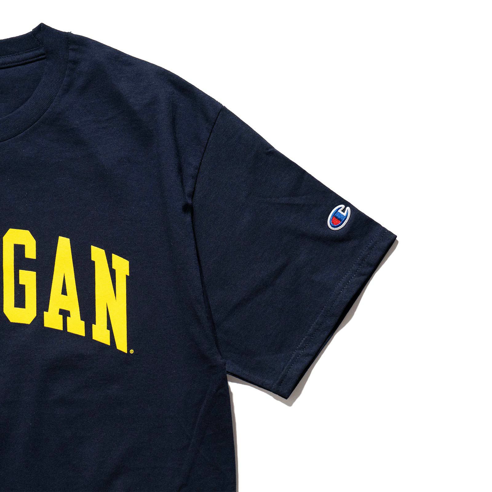 UNIVERSITYOFMICHIGANオフィシャルロゴカレッジTシャツチャンピオンボディ