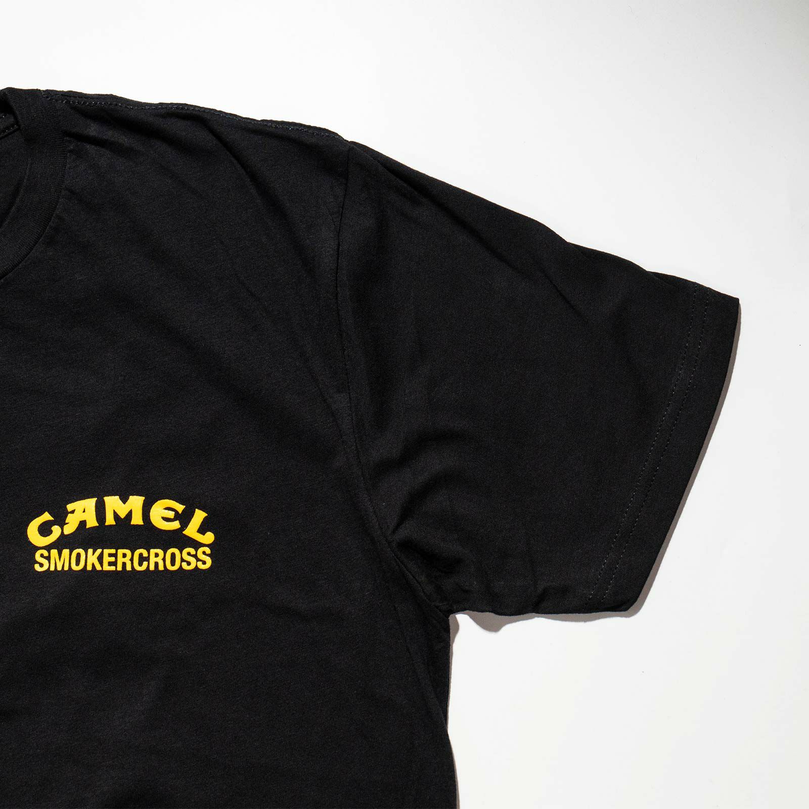 ウィービッグモトWEBIGMOTOCO.キャメルスモーカークロスTシャツ